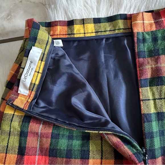 Liz Claiborne Plaid Pencil Skirt - Picture 4 of 5